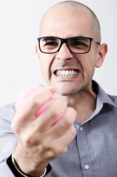 3 solutions pour combattre le bruxisme depuis chez vous