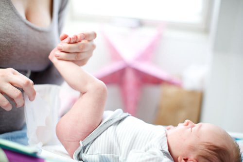 Faut-il réveiller son bébé ou non ?