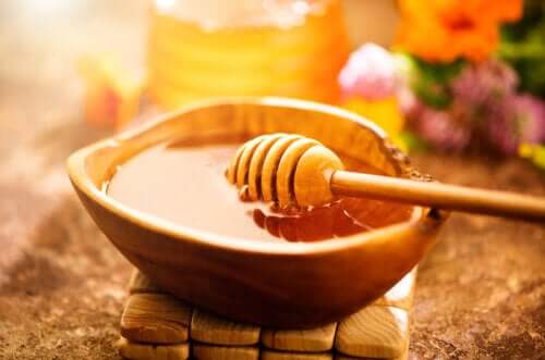 Comment améliorer votre santé avec un mélange de bicarbonate de sodium et de miel