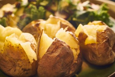 Délices au four : 5 recettes de pommes de terre rôties