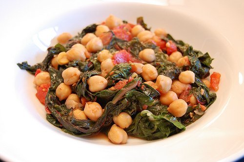 des recettes riches en fibre : salade de pois chiches