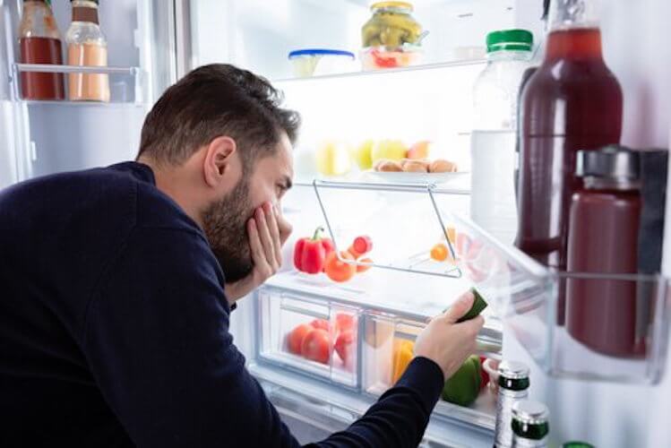 6 solutions pour éviter les mauvaises odeurs dans le réfrigérateur