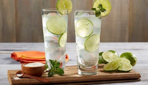 désenflammer les amygdales avec de l'eau citronnée