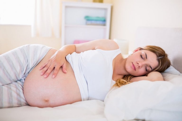 Pourquoi avons-nous tant sommeil pendant la grossesse ?