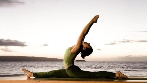 La pratique du yoga pour perdre du poids et brûler des calories.