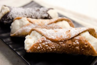 Préparez ces délicieux cannoli farcis