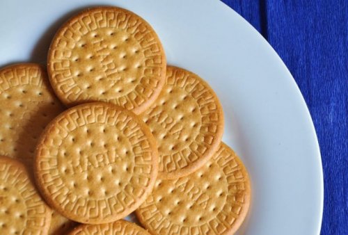 Crème serradura aux biscuits maria.