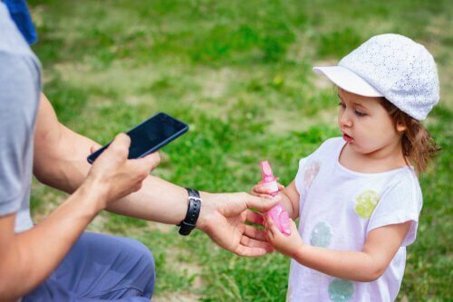 un enfant perdu doit savoir demander de l'aide