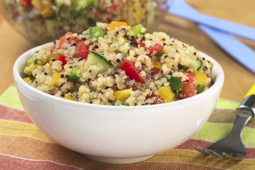 salades composées : quinoa et pois chiches