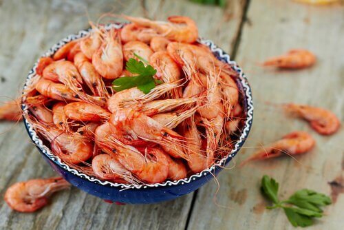 Recette sans gluten de macaroni aux crevettes et au pesto