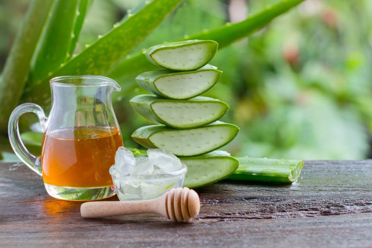Remède à l’aloe vera et au miel pour traiter les problèmes d'estomac