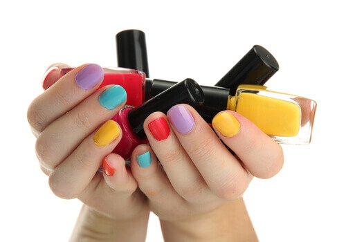 la couleur des vernis à ongles et la personnalité
