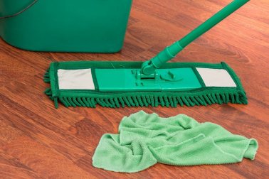 Préparer un nettoyant aux agrumes pour désinfecter la maison