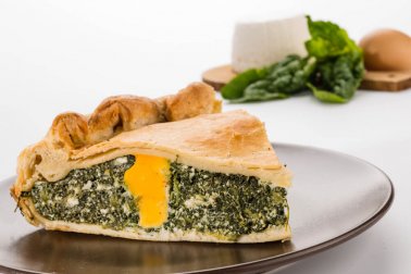 Apprenez à préparer une délicieuse tarte aux épinards et aux blettes