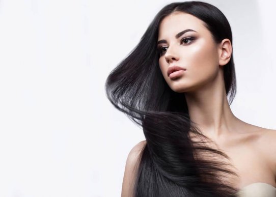 5 solutions naturelles pour renforcer les cheveux fins - vie is good