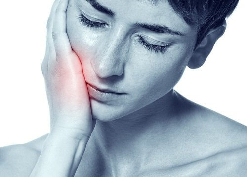 Remèdes naturels pour traiter les maux de dents