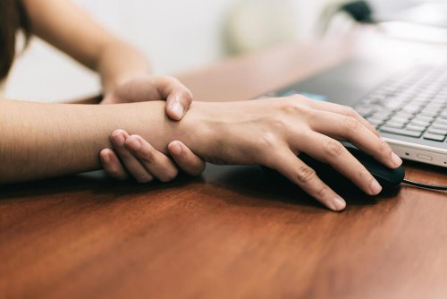 Le syndrome du canal carpien : 5 astuces contre la douleur