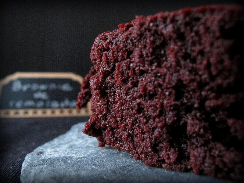 aider les enfants à manger des légumes en préparant un brownie aux haricots noirs et aux pépites de chocolat