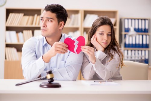Les différentes phases du divorce au sein d'un couple marié qui se sépare