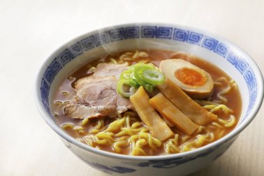 3 recettes à base de nouilles ramen et de poulet