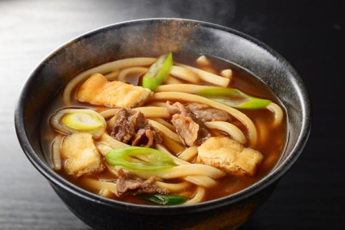 soupe avec nouilles ramen au poulet