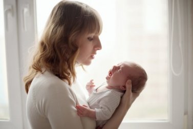 Comment calmer un bébé qui n'arrête pas de pleurer