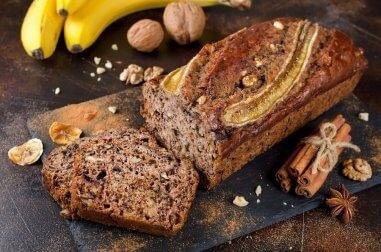 Un délicieux cake banane, miel et cannelle