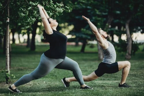 Faire du sport pour être en forme.