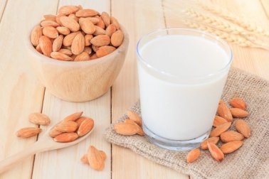 Comment préparer du lait d'amandes pour maigrir