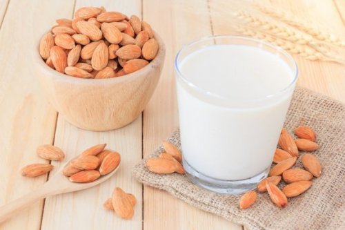 Comment préparer du lait d'amandes pour maigrir
