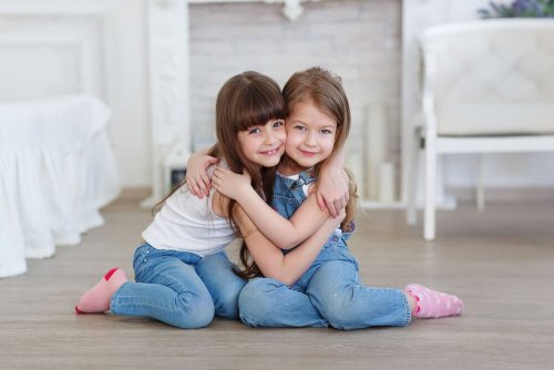 Aidez votre enfant à comprendre qui est un véritable ami