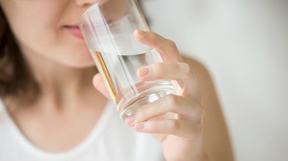 boire de l'eau pour limiter les courbatures