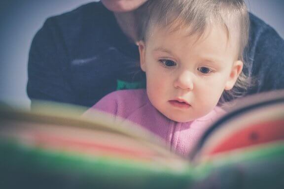 La Méthode Doman : lire dès la petite enfance