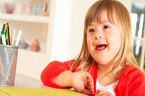 Enfants atteints du syndrome de Down : les clés d’une éducation réussie
