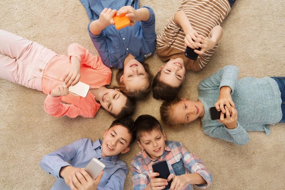 les smartphones pour enfants