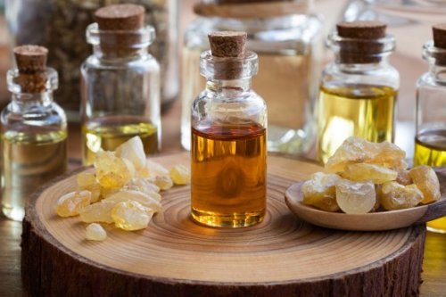 Avantages incroyables de l'huile essentielle d'encens