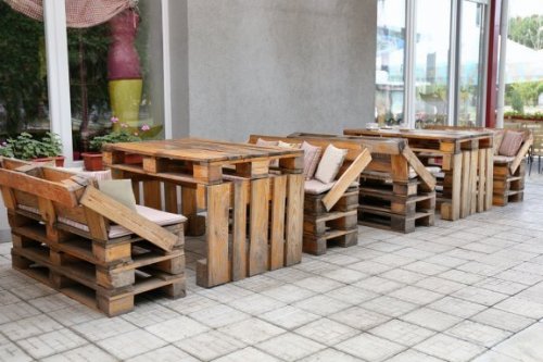 8 meubles ingénieux réalisés avec des matériaux recyclés