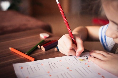 pratiquer l'orthographe en famille