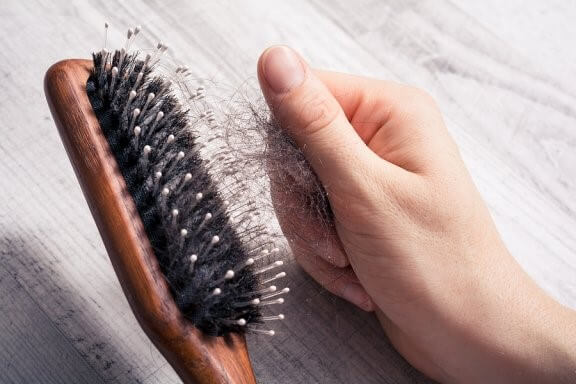7 conseils contre la chute des cheveux