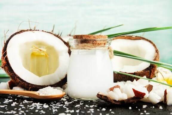 Le vinaigre de noix de coco : principaux usages et bénéfices
