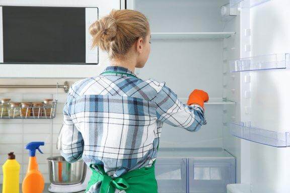 8 astuces écologiques pour nettoyer et désinfecter son réfrigérateur