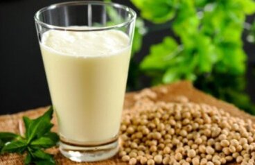 Lait de chanvre : nutriments, bienfaits et recette !