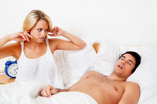 L'apnée du sommeil entraîne des ronflements pouvant être gênants pour l'entourage