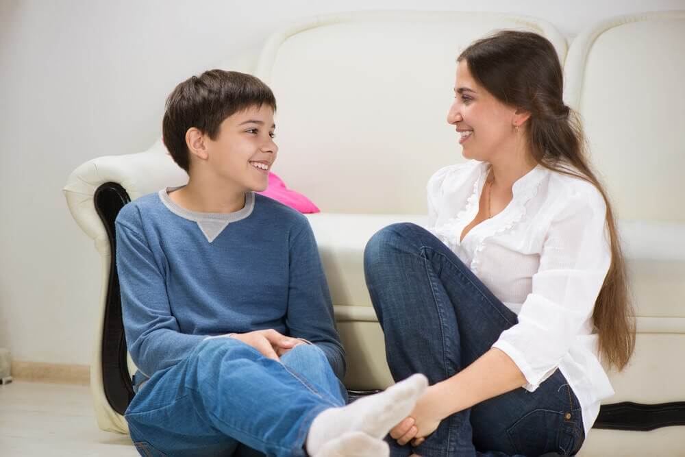 les parents qui manquent de temps doivent essayer d'écouter leurs enfants