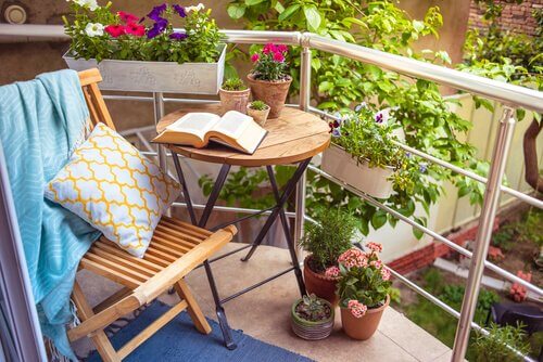 éléments de décoration romantique pour votre terrasse