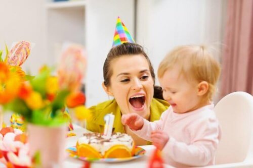 gâteau d'anniversaire pour votre bébé