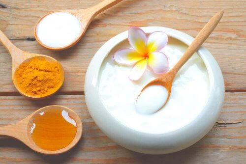 les meilleurs masques pour le visage : le masque au yaourt