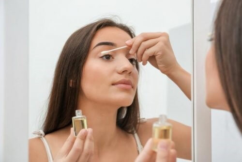 nettoyer votre visage avec des huiles