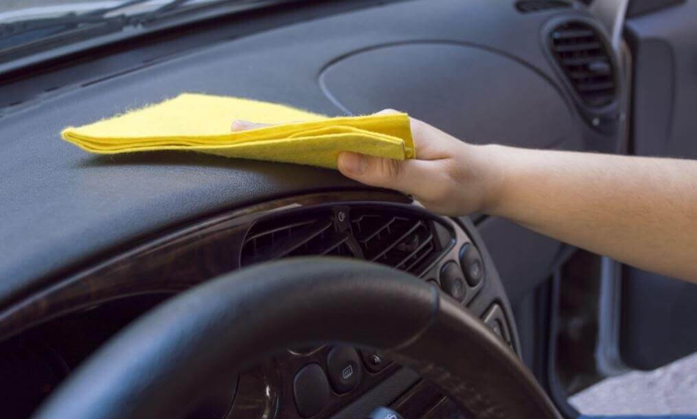 voiture propre chiffon