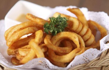 Délicieuses rondelles d'oignon farcies de boeuf haché